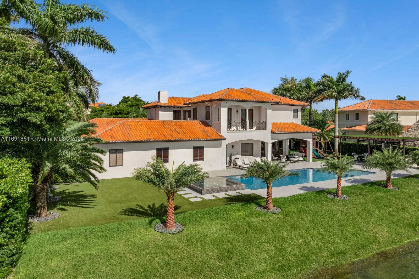 CUTLER CAY - Residential