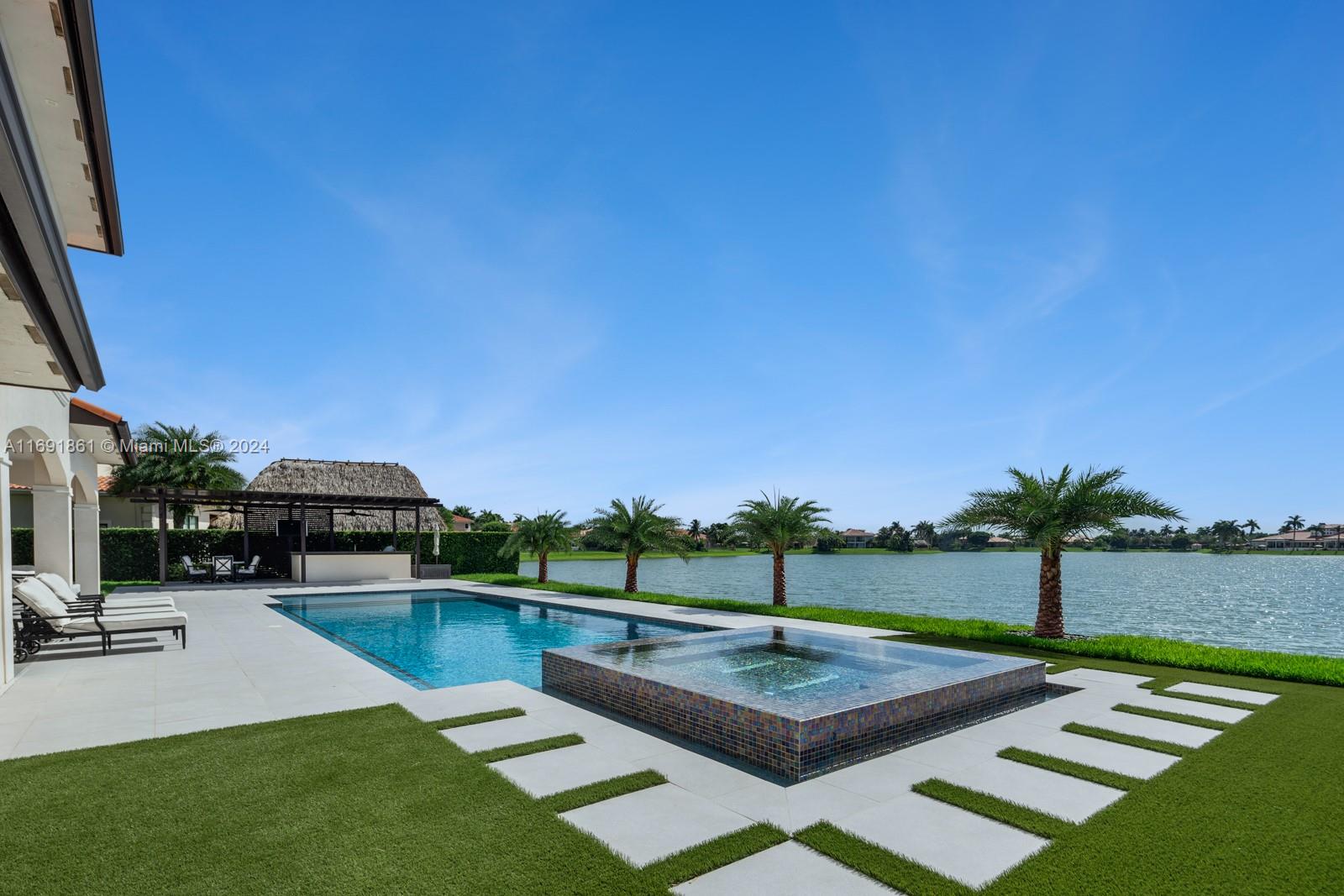 CUTLER CAY - Residential