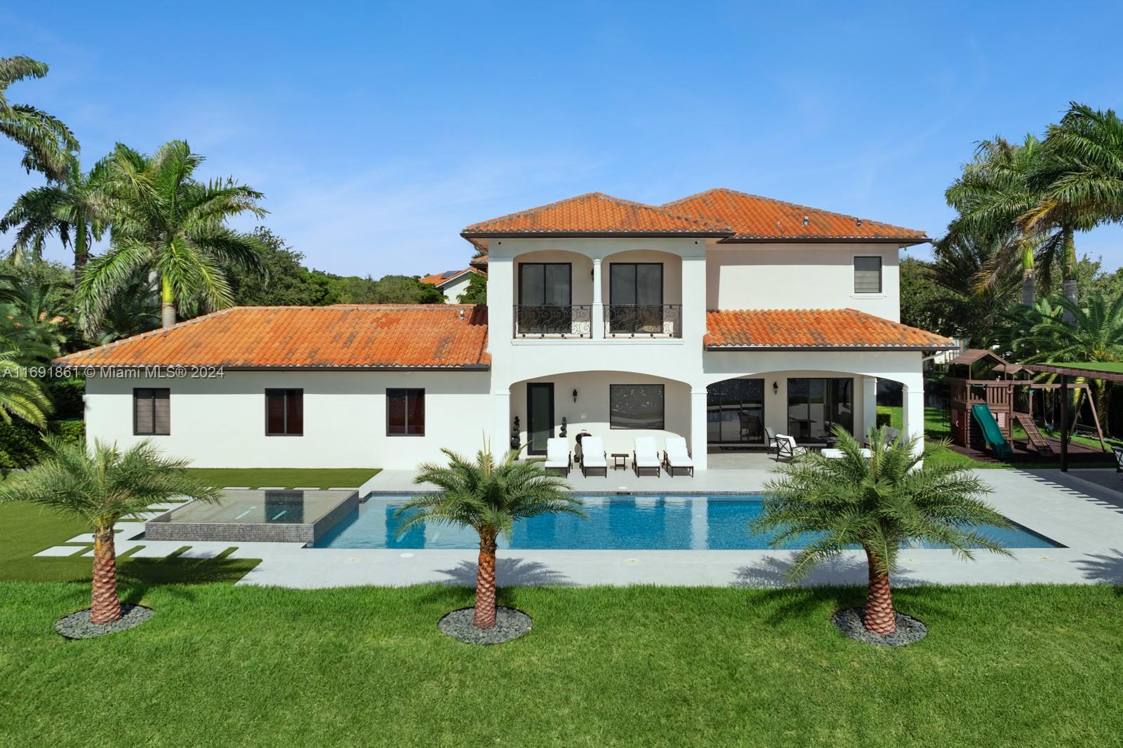 CUTLER CAY - Residential