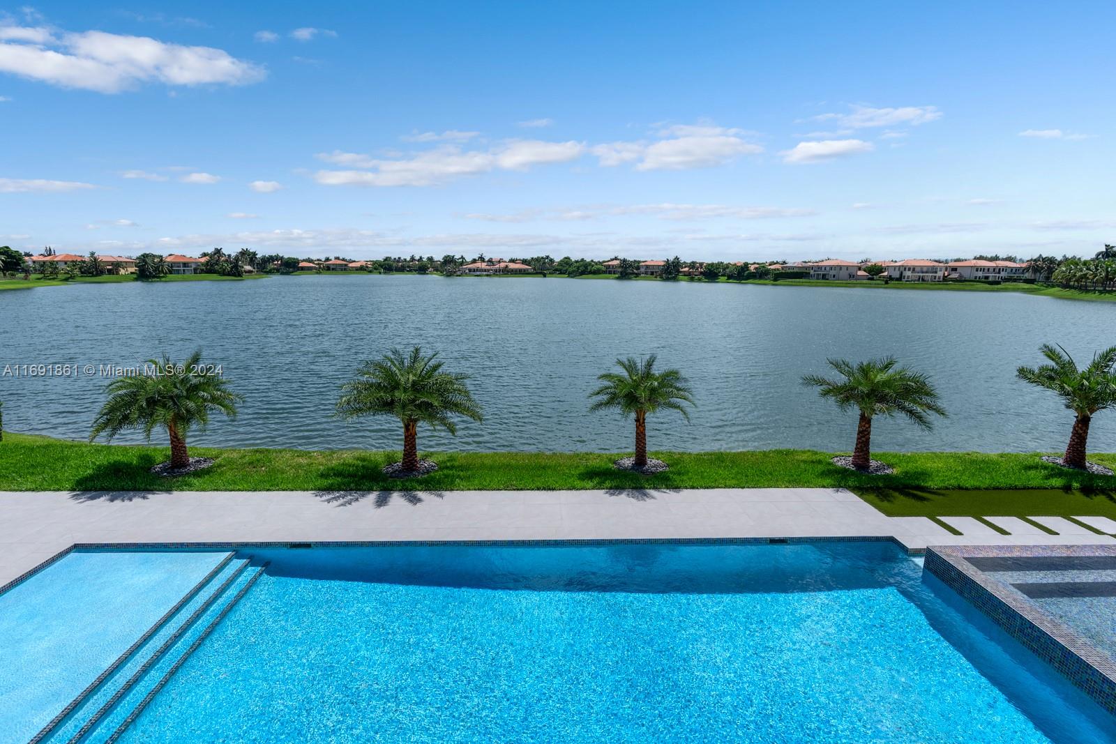 CUTLER CAY - Residential