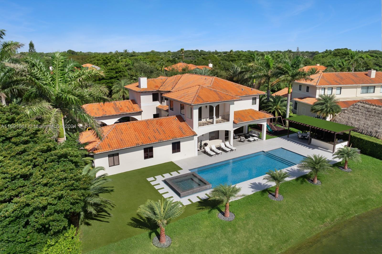 CUTLER CAY - Residential