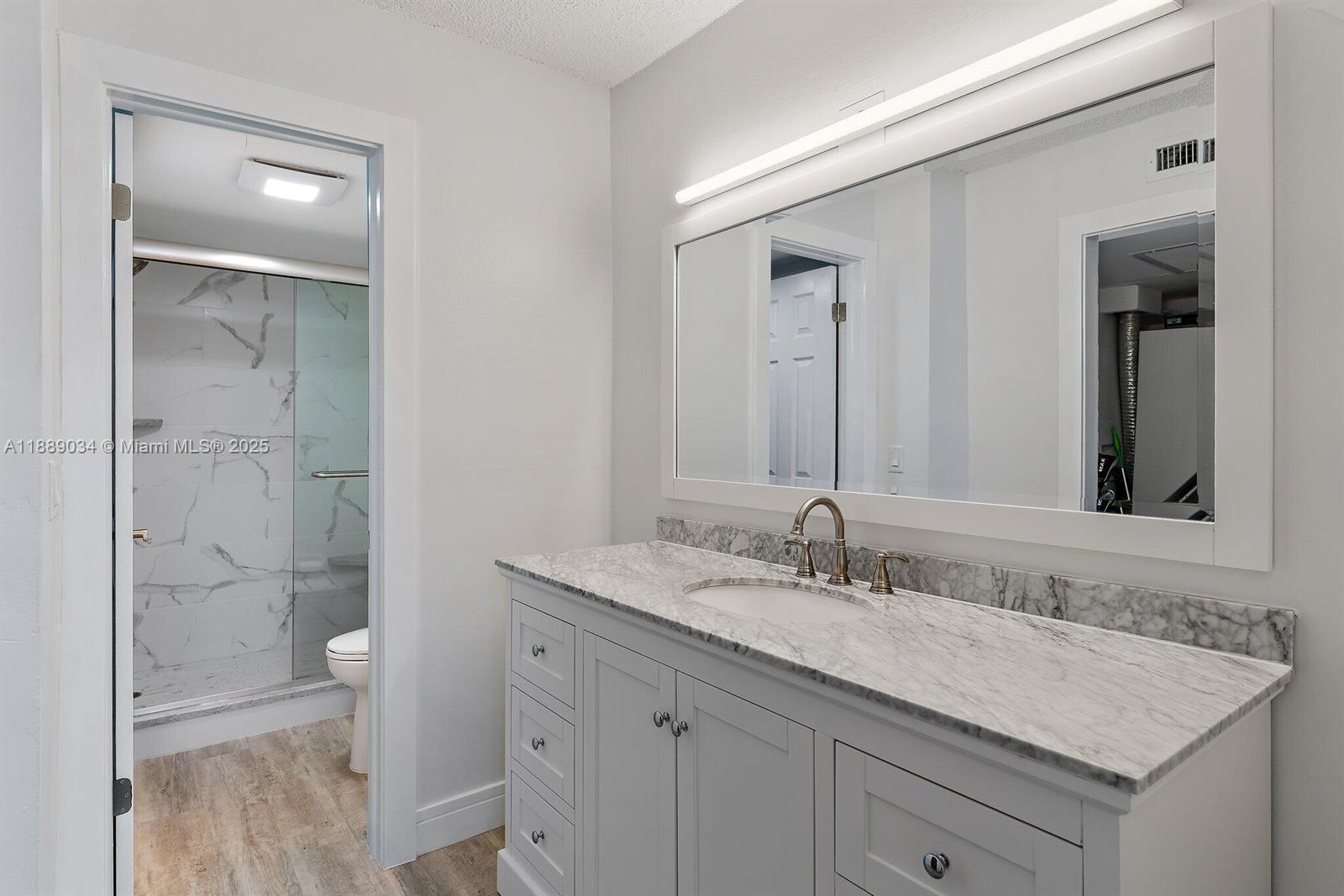 LORI-LYNN CONDO - Residential Lease