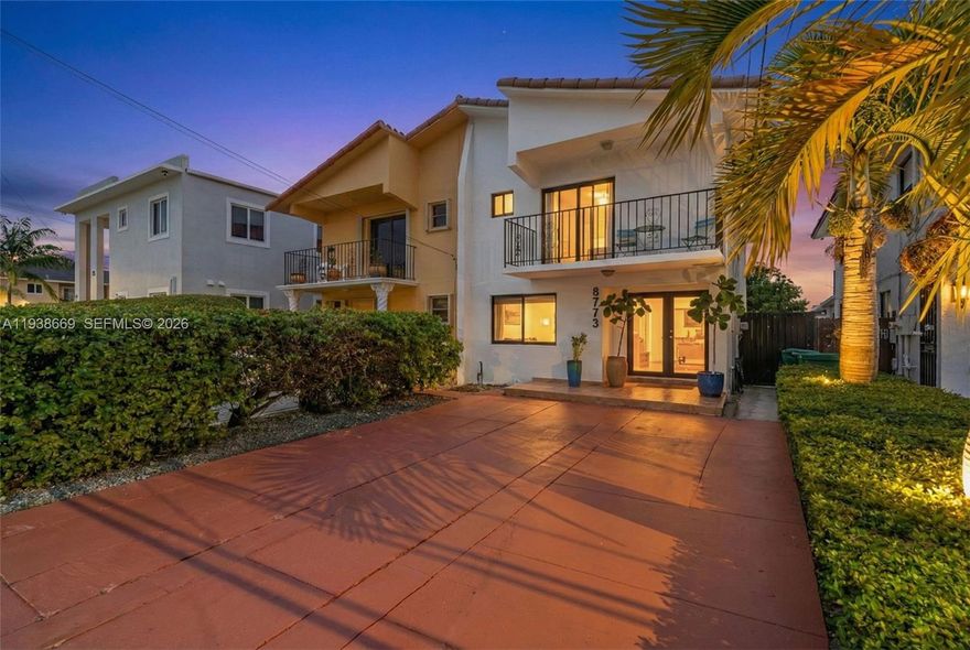 Rare Westchester townhome with private patio & 4 parking spaces. No condo assoc - FEE SIMPLE, FHA eligible. No FLOOD insurance. Built in 1984 w/solid concrete slab on second floor - for strength & noise insulation. 3 beds /3 baths. Huge master w/extra large walk-in closet. Completely new interiors (plaster & paint). Laundry room & shed for storage. Walkable to top rated schools, shopping & quick access to the Palmetto.  No RENTAL restrictions. No HOA. No approval.