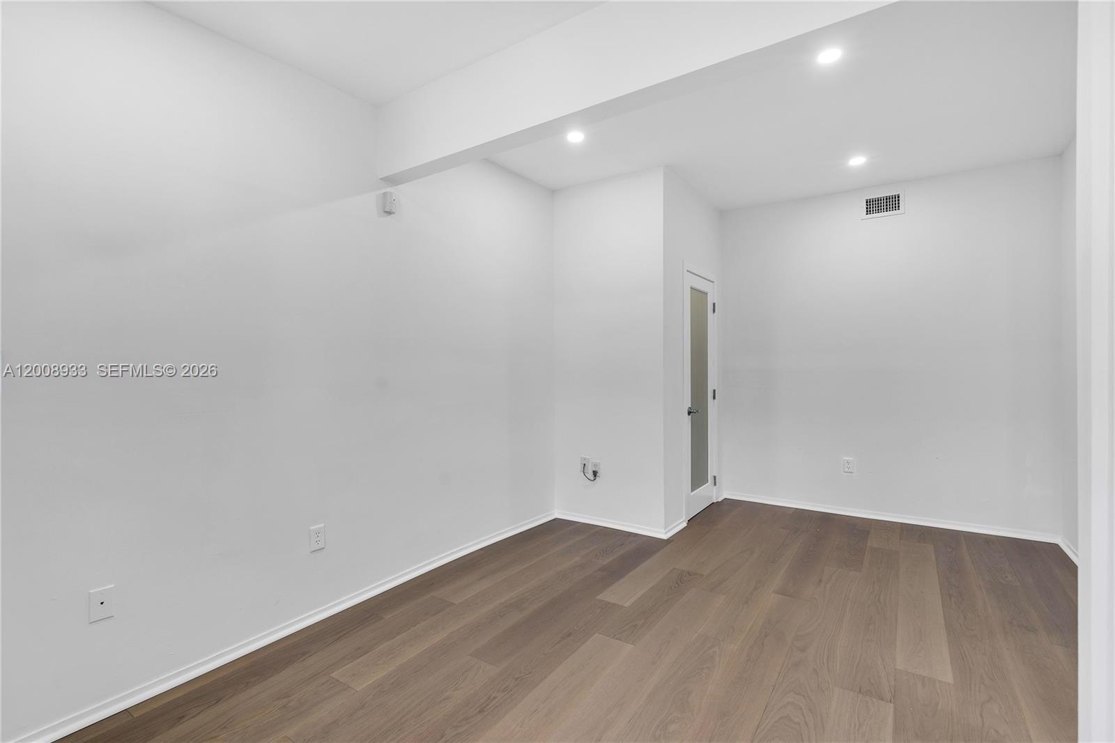 MICHIGAN PLACE CONDO - Residential