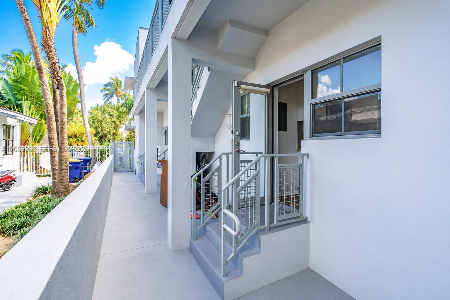 MICHIGAN PLACE CONDO - Residential