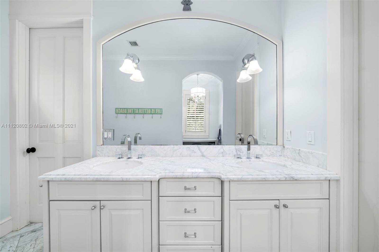 SNAPPER CREEK LAKES SUB - Residential