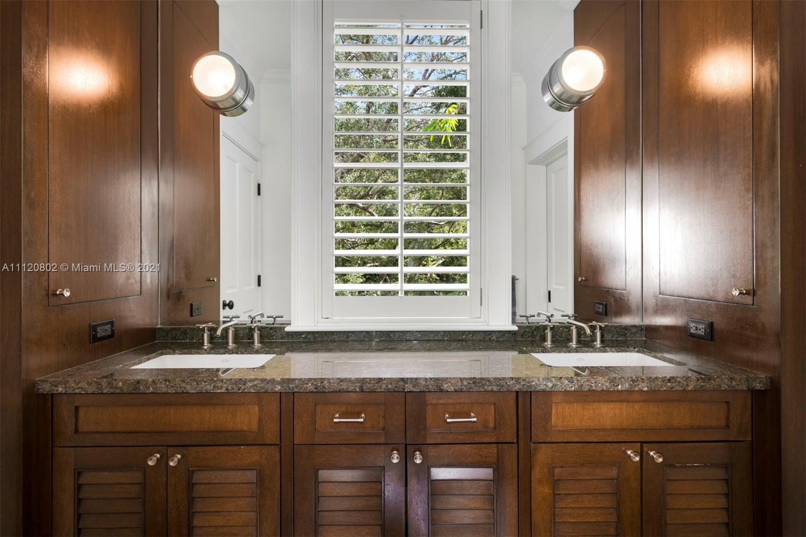 SNAPPER CREEK LAKES SUB - Residential