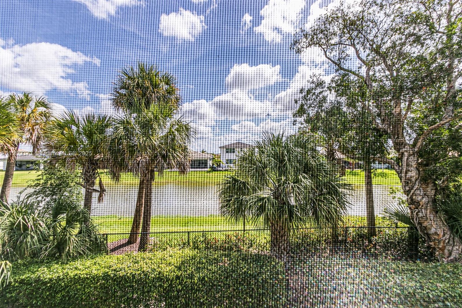 NINTH GREEN AT CRYSTAL LA - Residential Lease