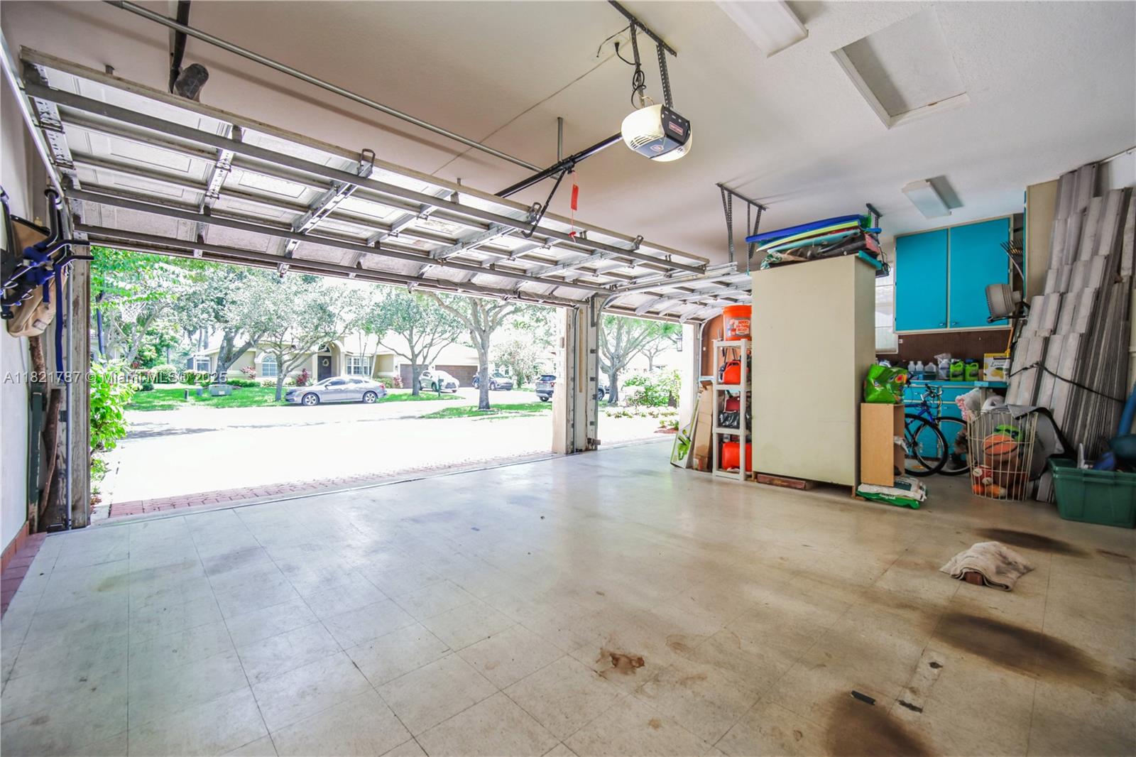 COUNTRY GLEN - Residential Lease