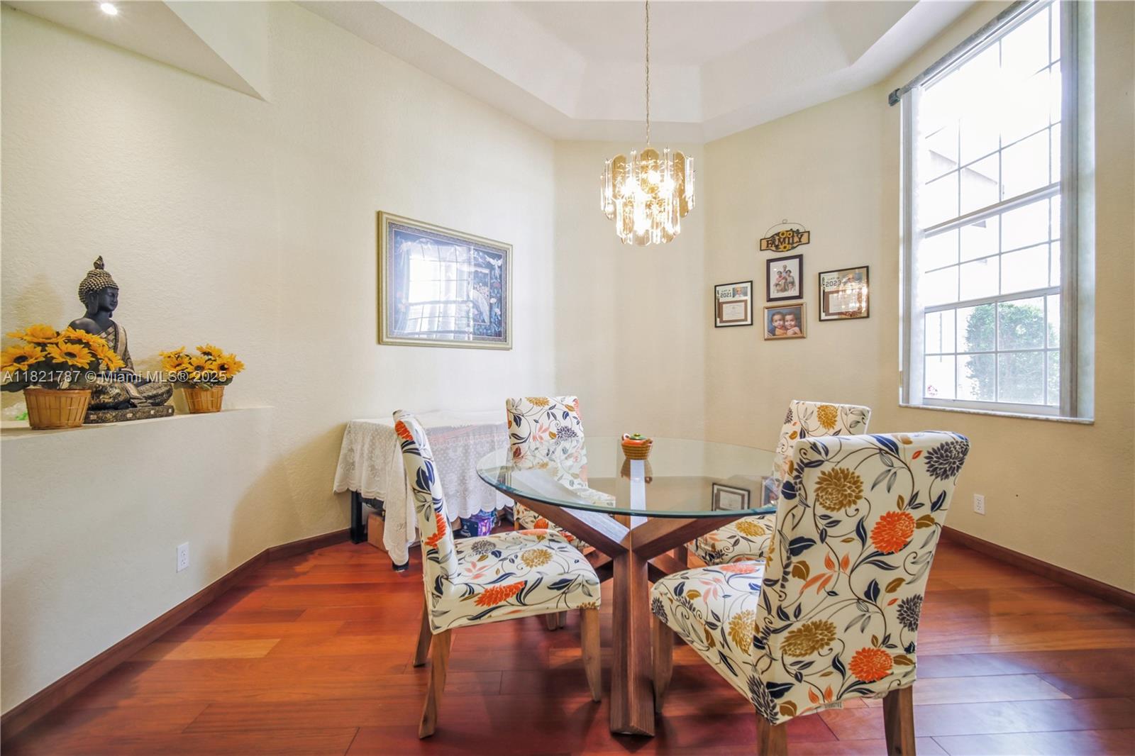 COUNTRY GLEN - Residential Lease