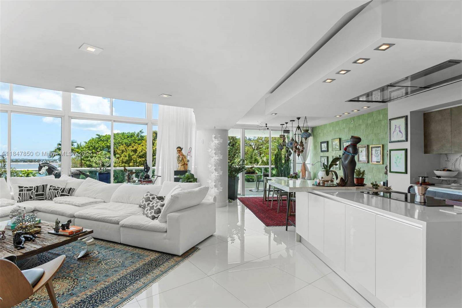 2127 Brickell Ave 503