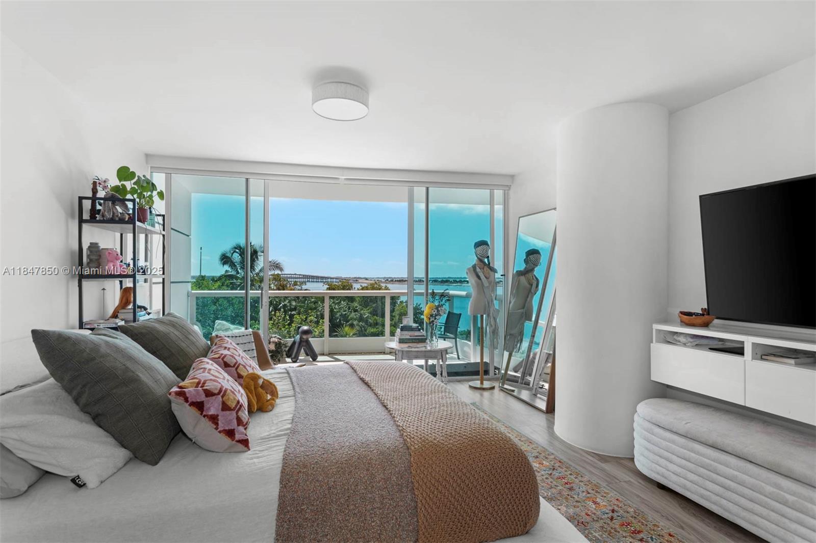 BRISTOL TOWER CONDO - Residential Lease