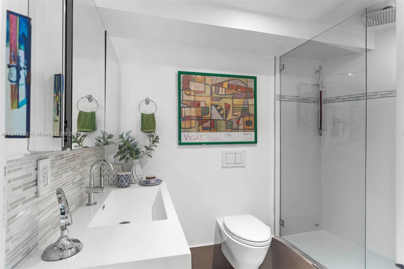 BRISTOL TOWER CONDO - Residential Lease