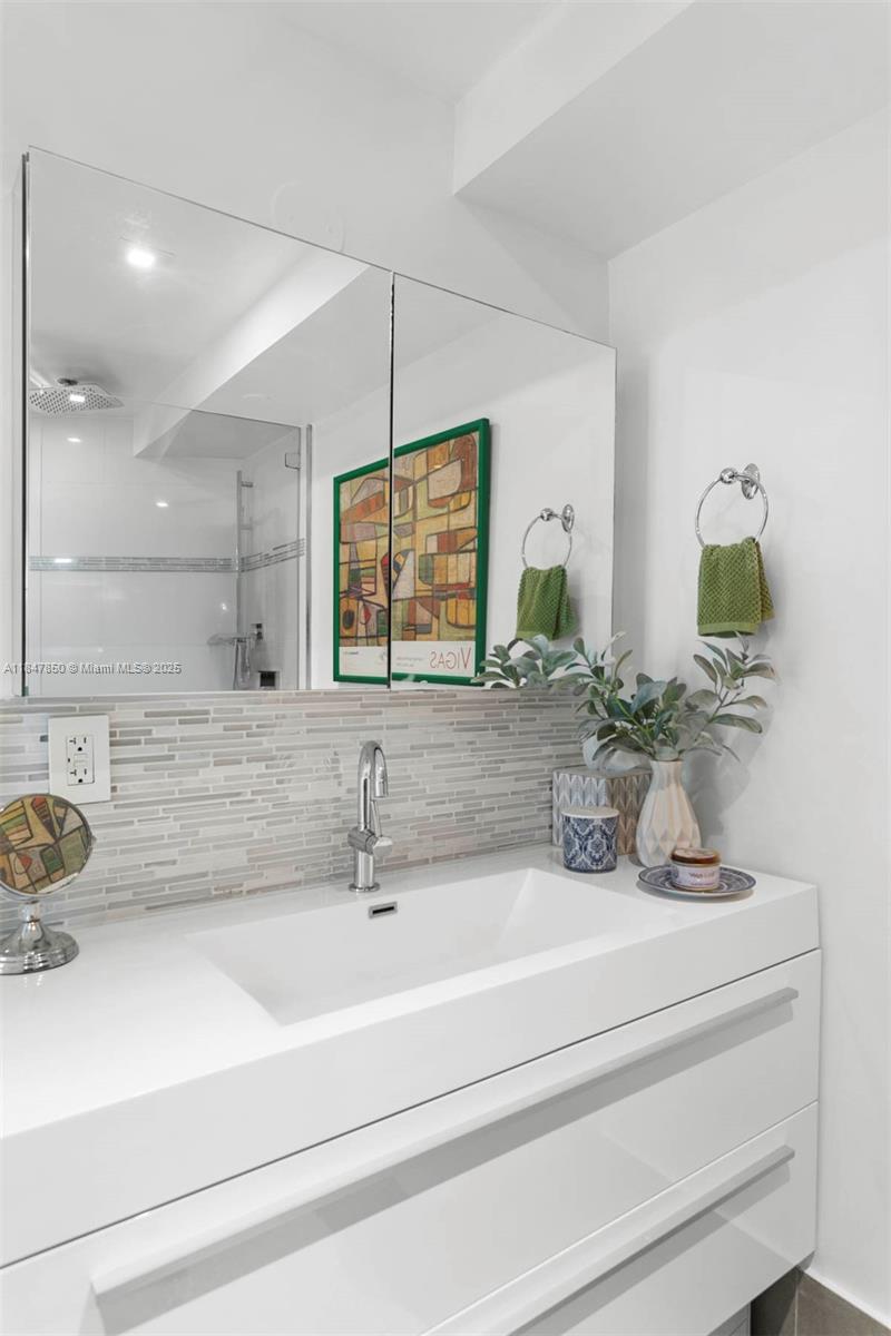 BRISTOL TOWER CONDO - Residential Lease