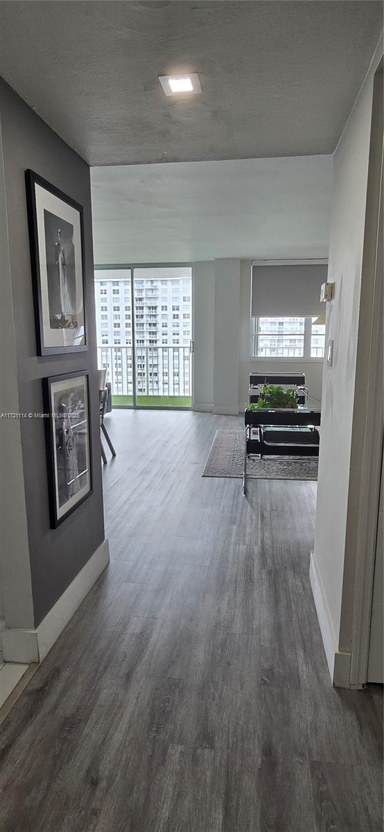 2851 Ne 183rd St 1406E, Aventura, Miami-Dade County, Florida - 2 Bedrooms  
2 Bathrooms - 