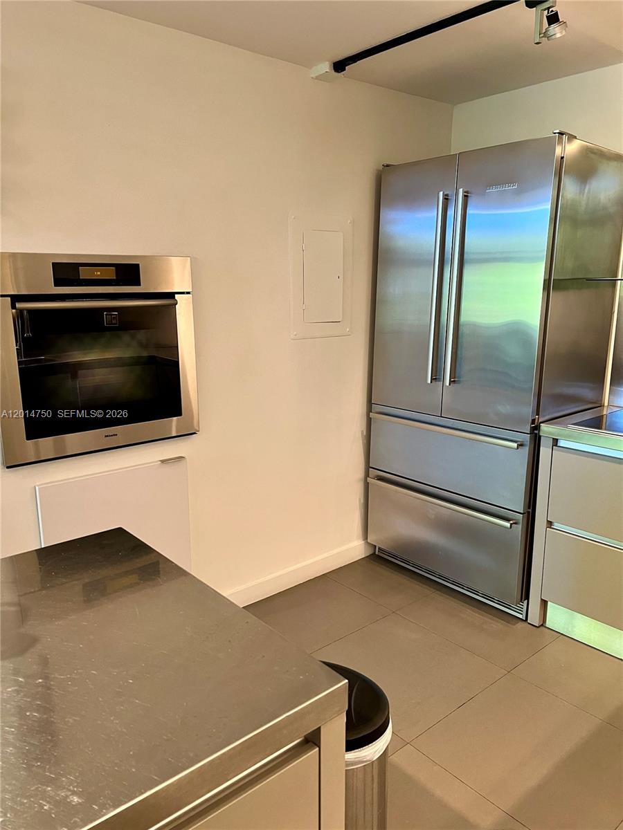 CORONADO CONDO- TOWER II - Residential