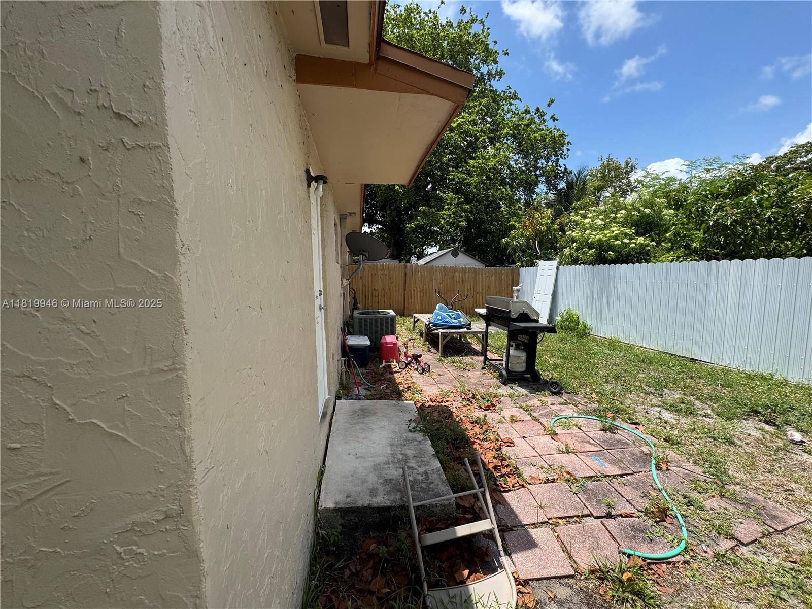 MIAMI GARDENS ESTATES SEC - Residential Income