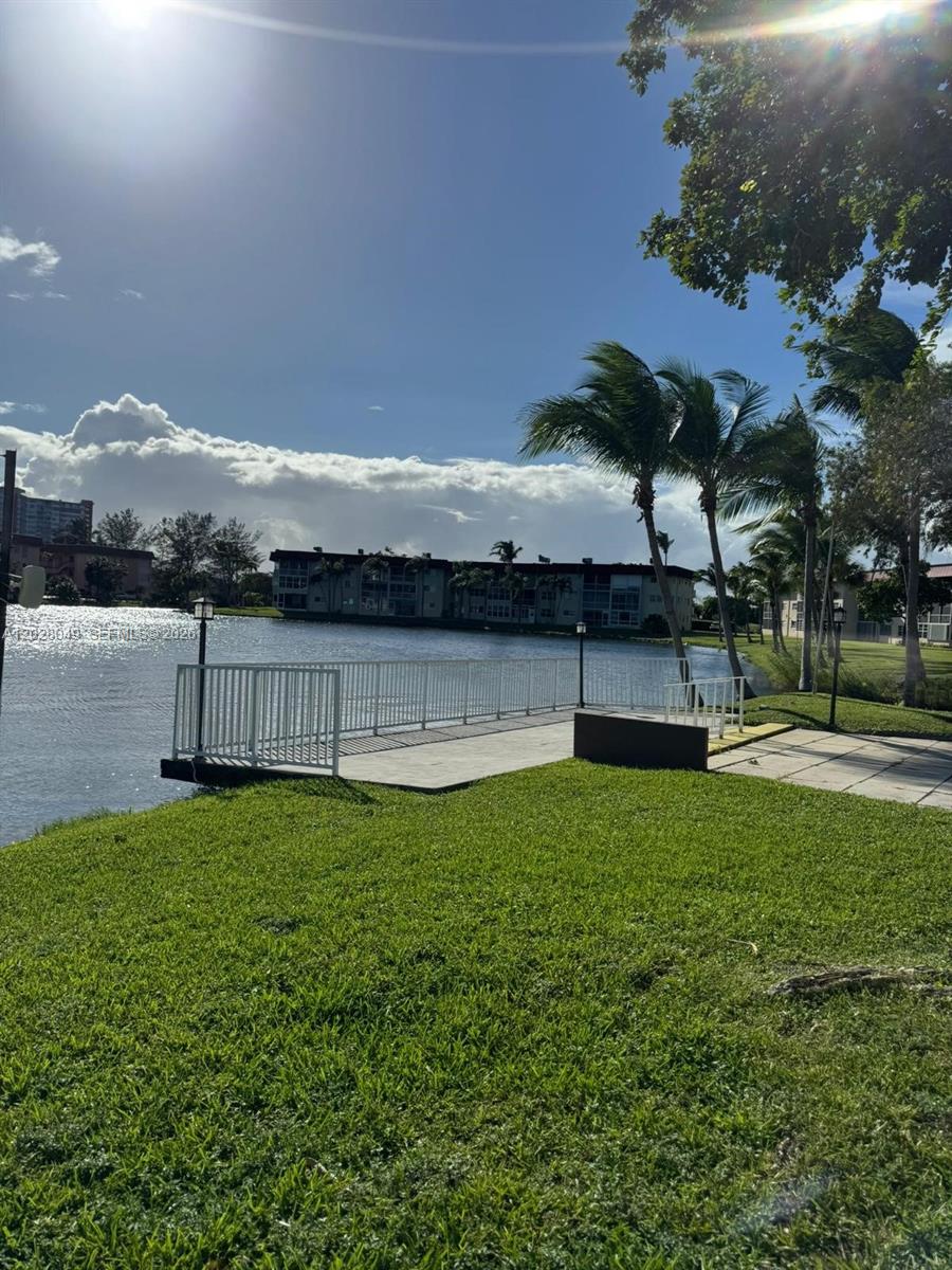 THIRD HORIZONS CONDO - Residential