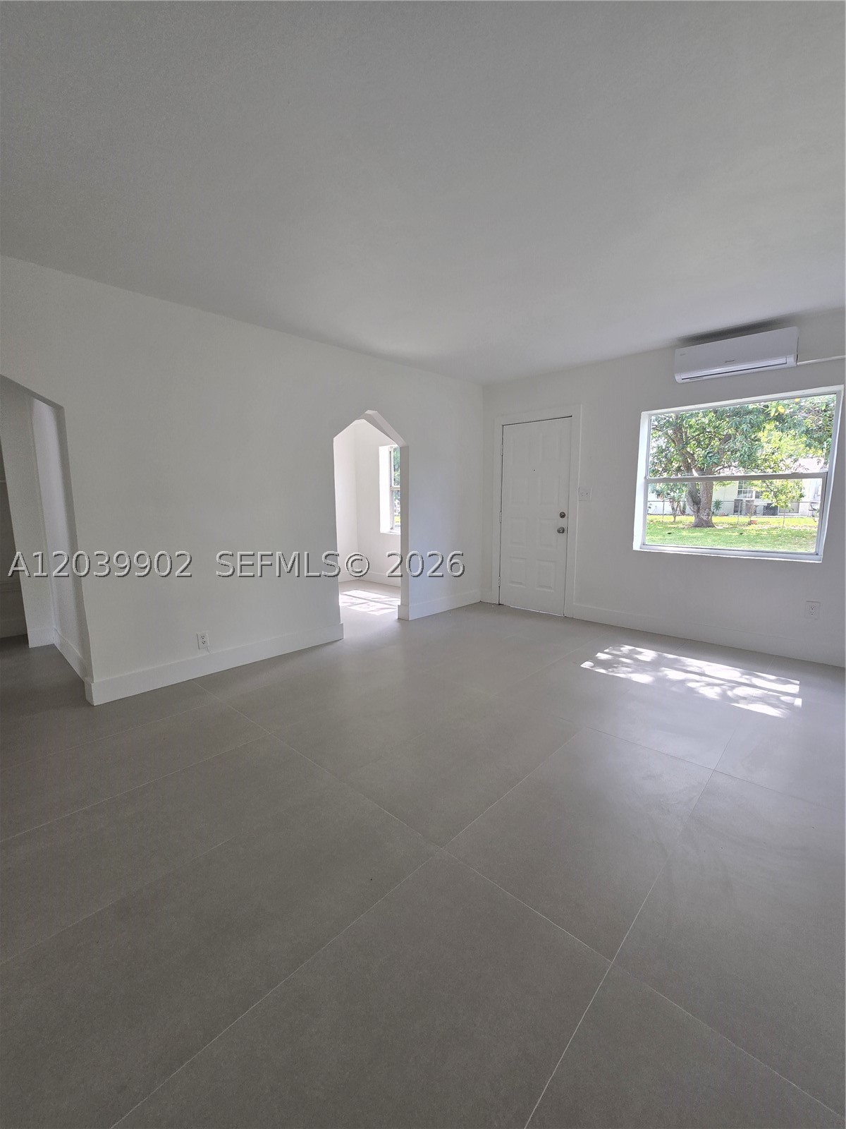 Photo 1 of 6 — 237 SW 13th St 4, Dania Beach, FL 33004