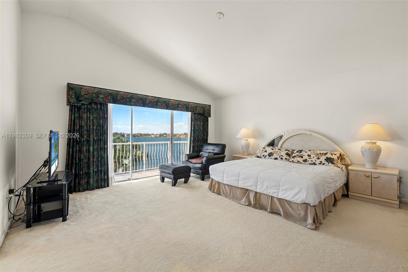 THE POINT - Residential