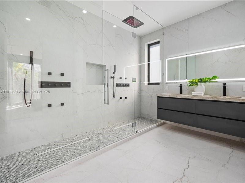 NORMANDY GOLF COURSE - Residential