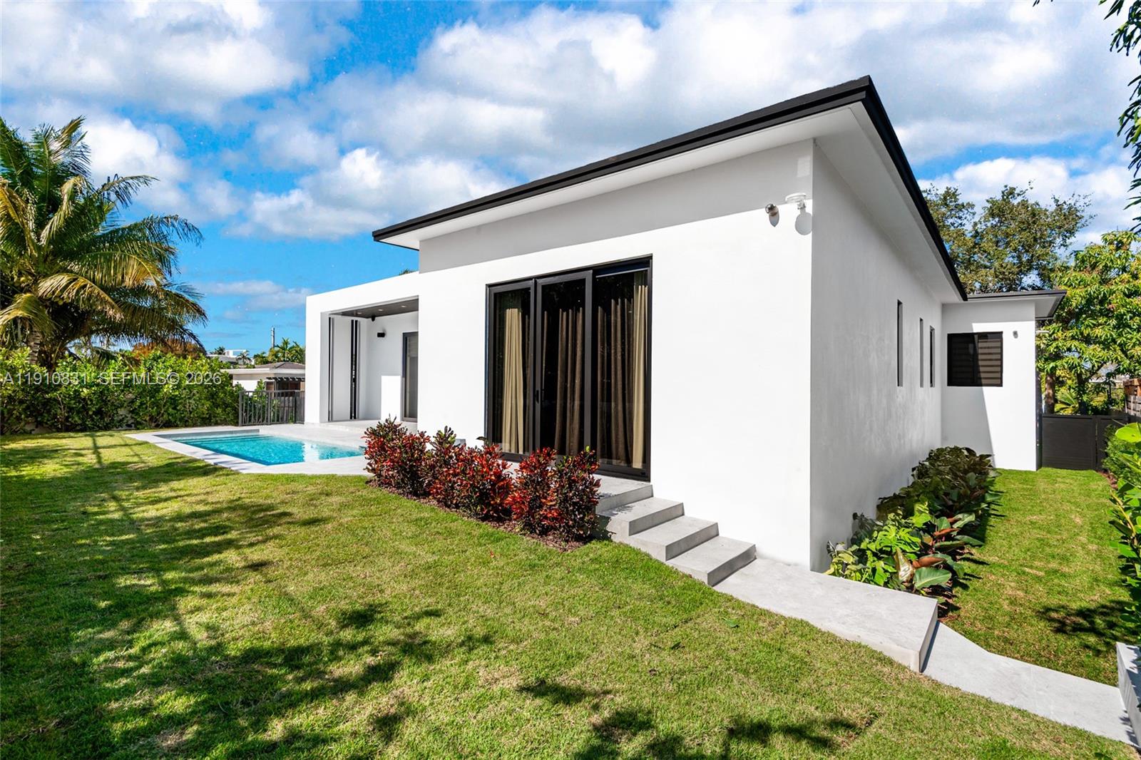 NORMANDY GOLF COURSE - Residential