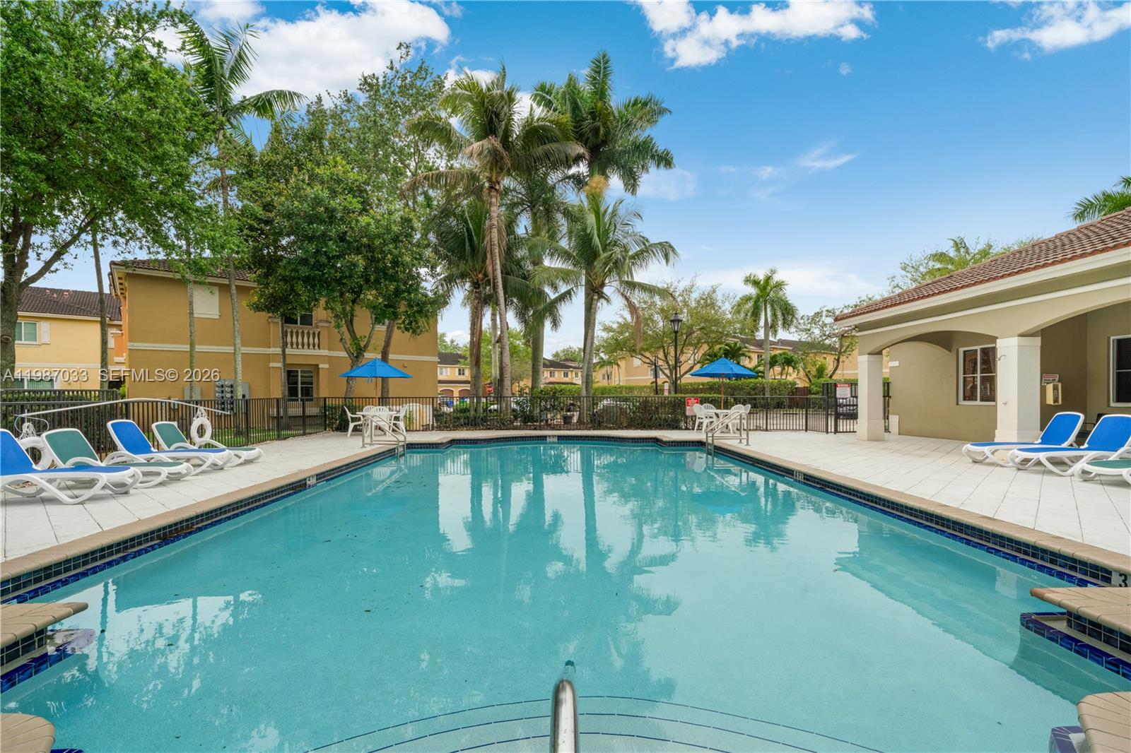 VILLAGE WALK - Residential