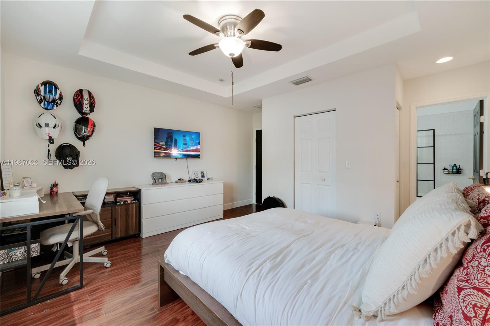 VILLAGE WALK - Residential