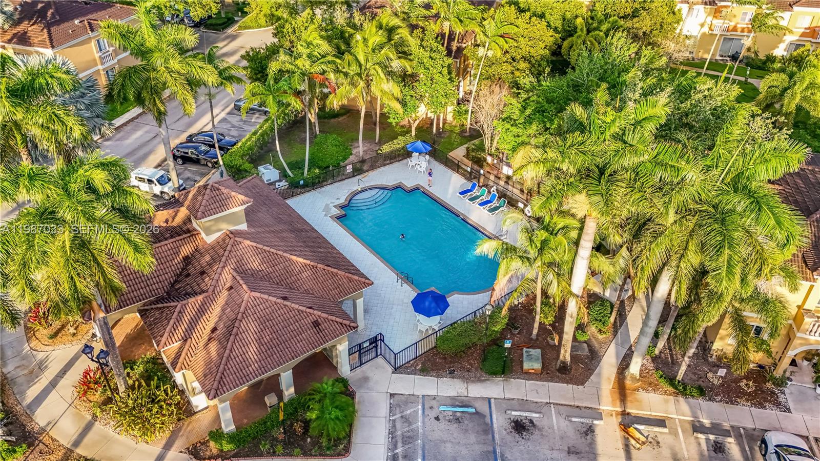 VILLAGE WALK - Residential