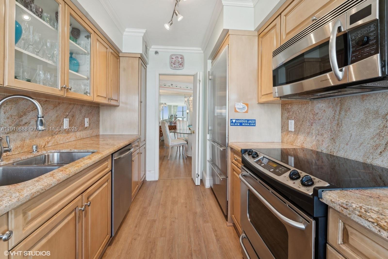 1000 ISL BLVD WILLIAMS IS - Residential