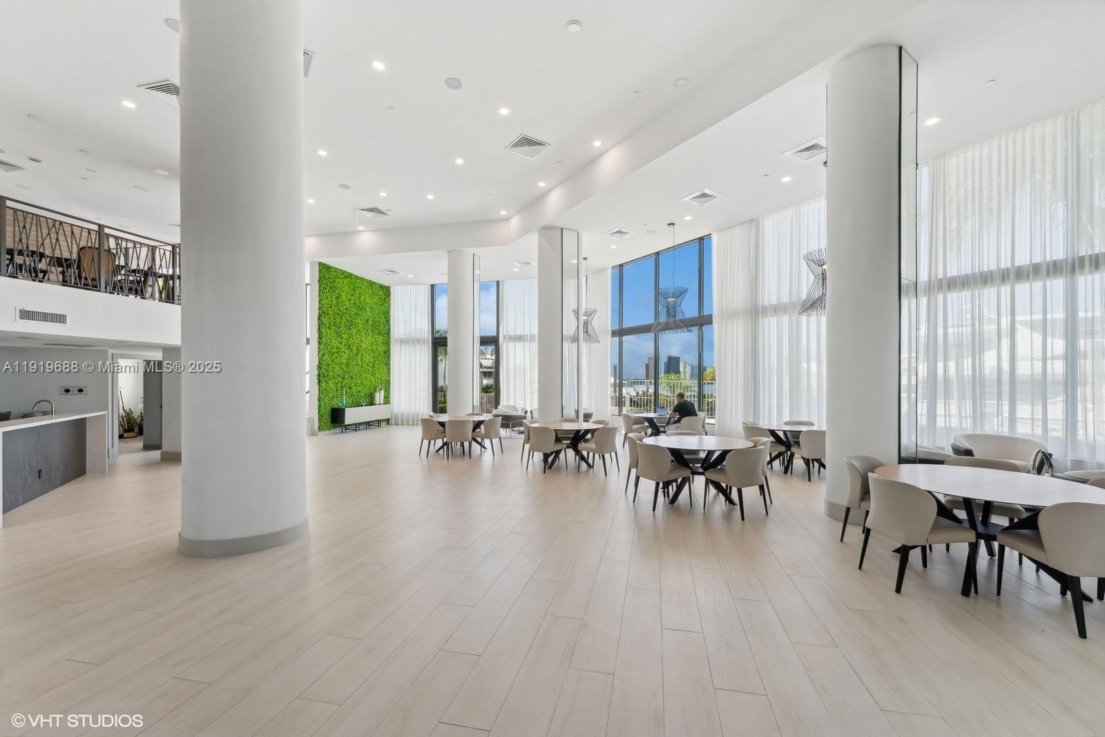 1000 ISL BLVD WILLIAMS IS - Residential