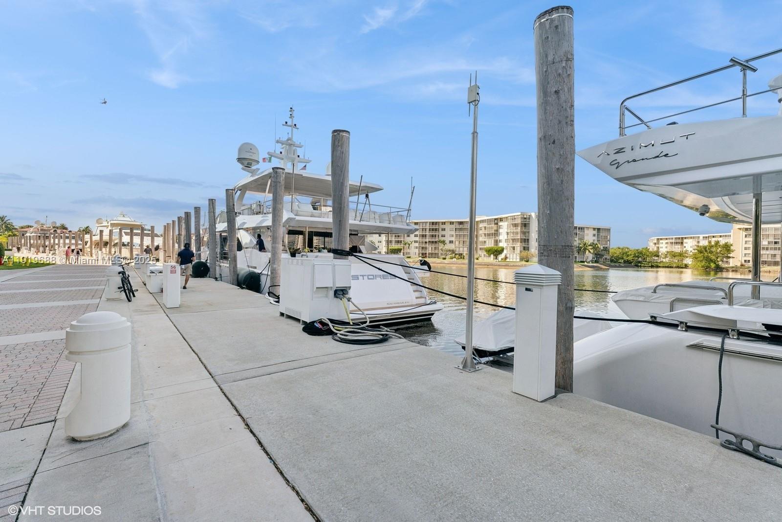 1000 ISL BLVD WILLIAMS IS - Residential