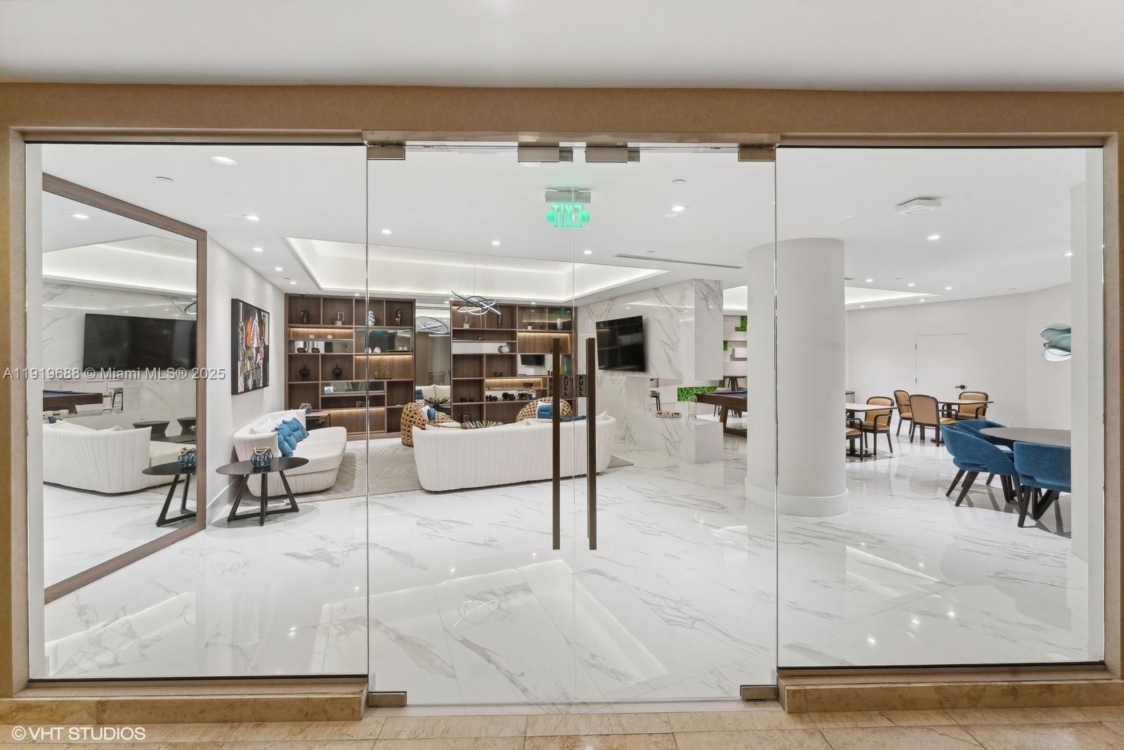 1000 ISL BLVD WILLIAMS IS - Residential