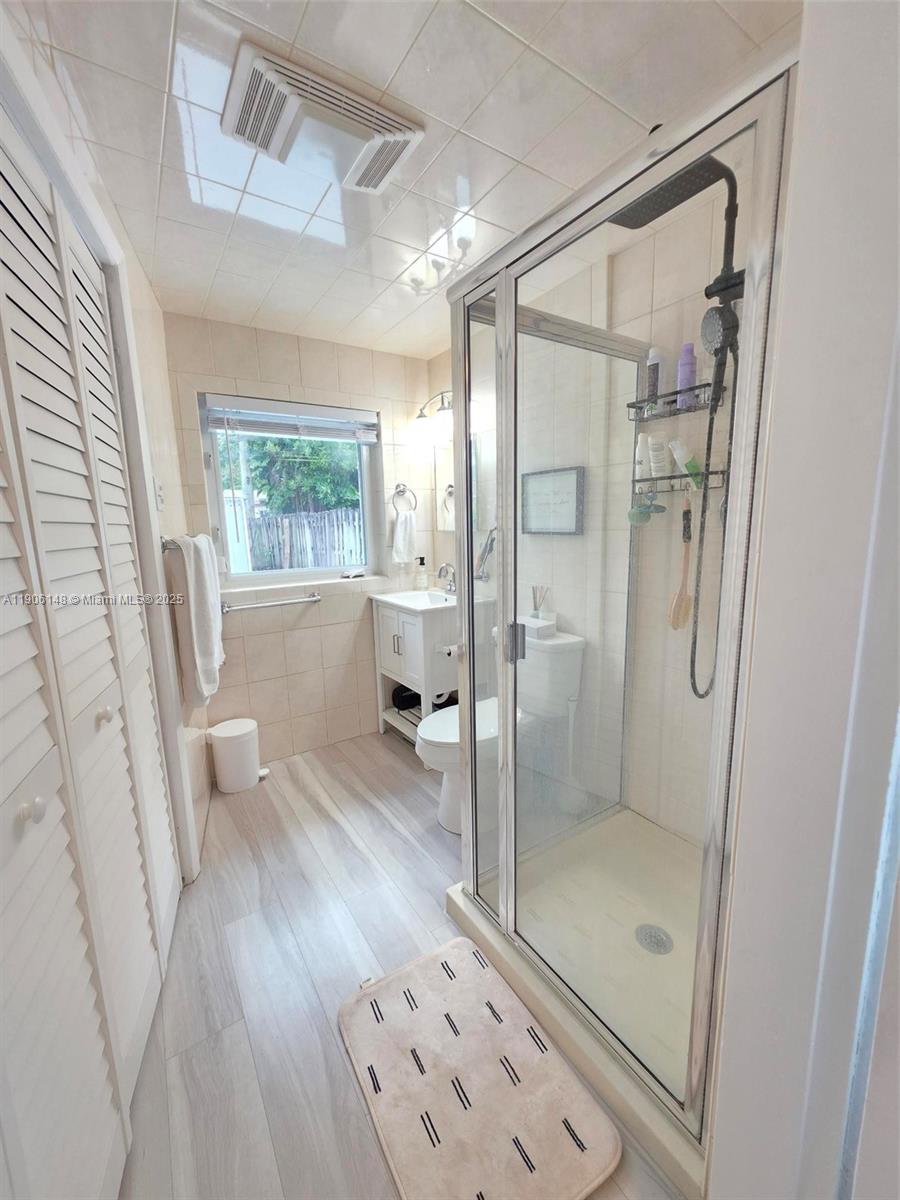 NORTH ANDREWS GARDENS ANN - Residential Lease