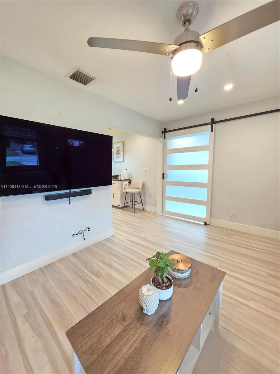 NORTH ANDREWS GARDENS ANN - Residential Lease