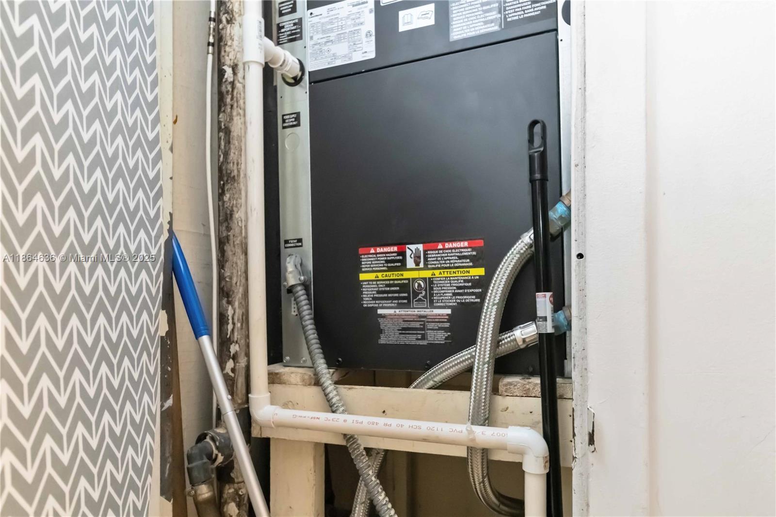 ARLEN HOUSE EAST CONDO - Residential