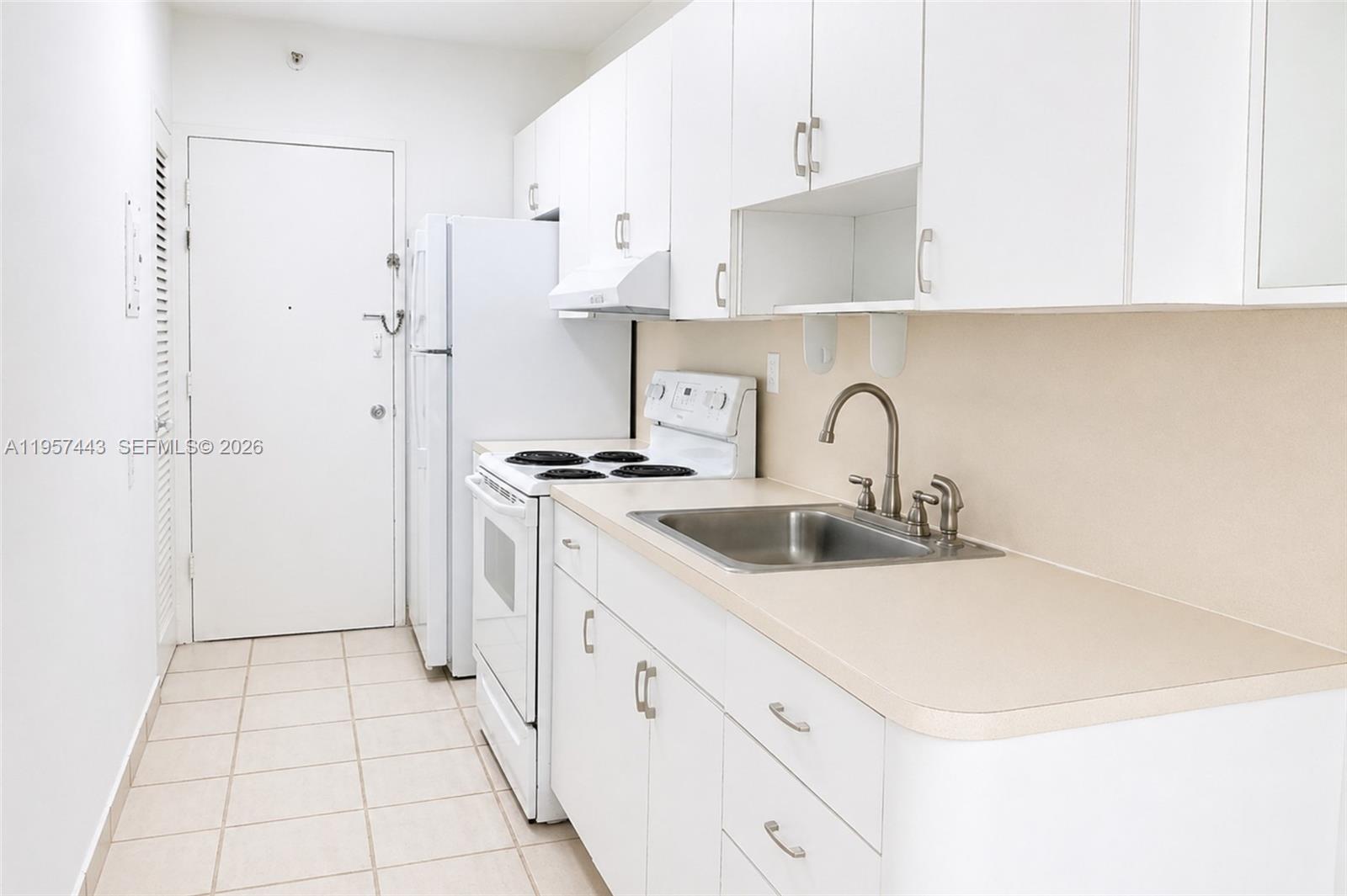 THE DECOPLAGE CONDO - Residential
