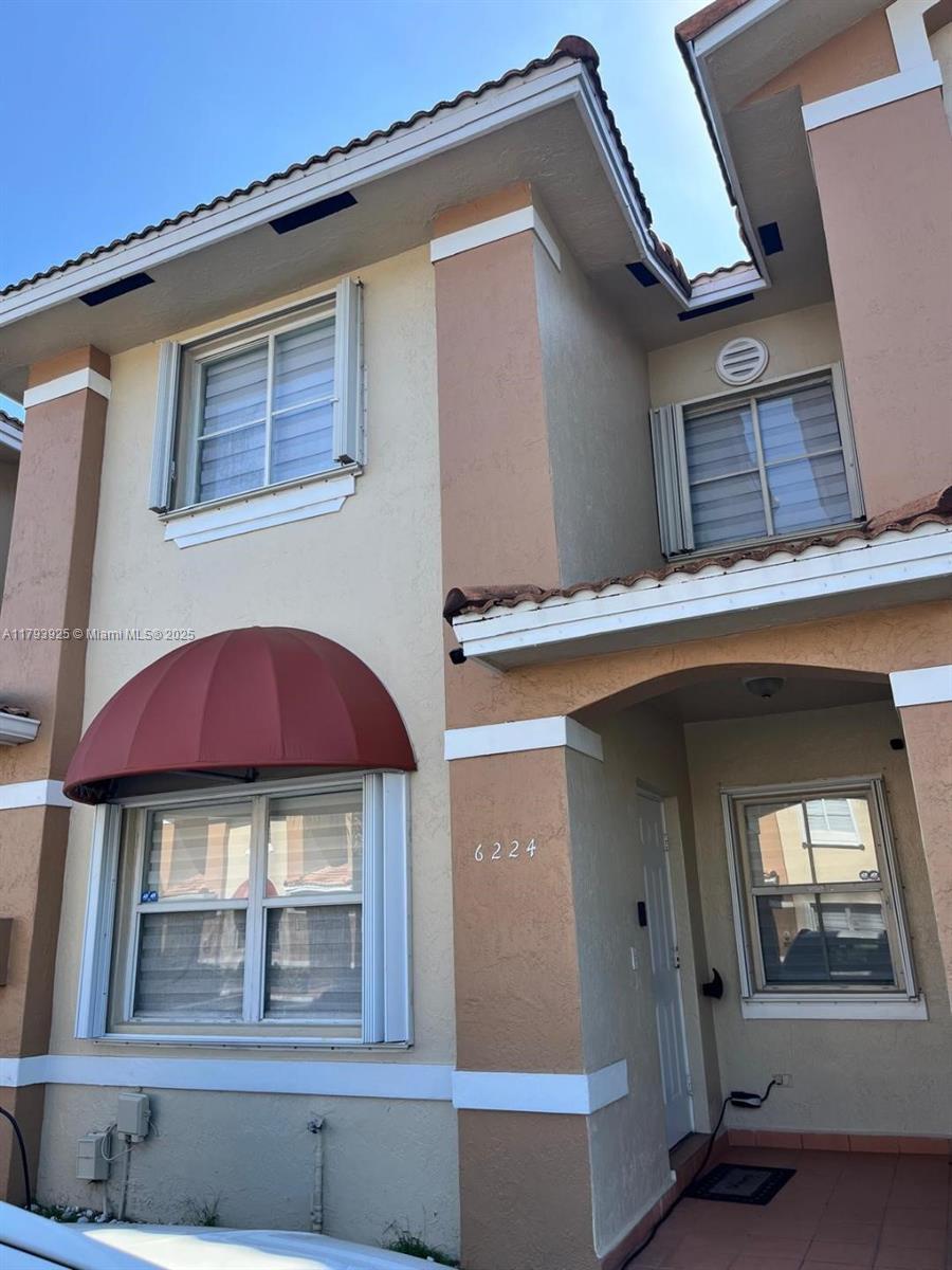 6224 Sw 139th Ave, Miami, Broward County, Florida - 3 Bedrooms  
3 Bathrooms - 