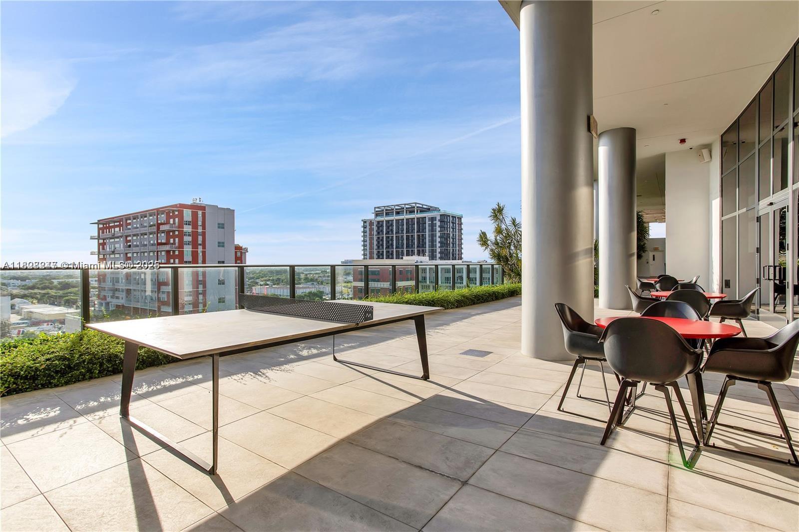 CANVAS CONDO - Residential