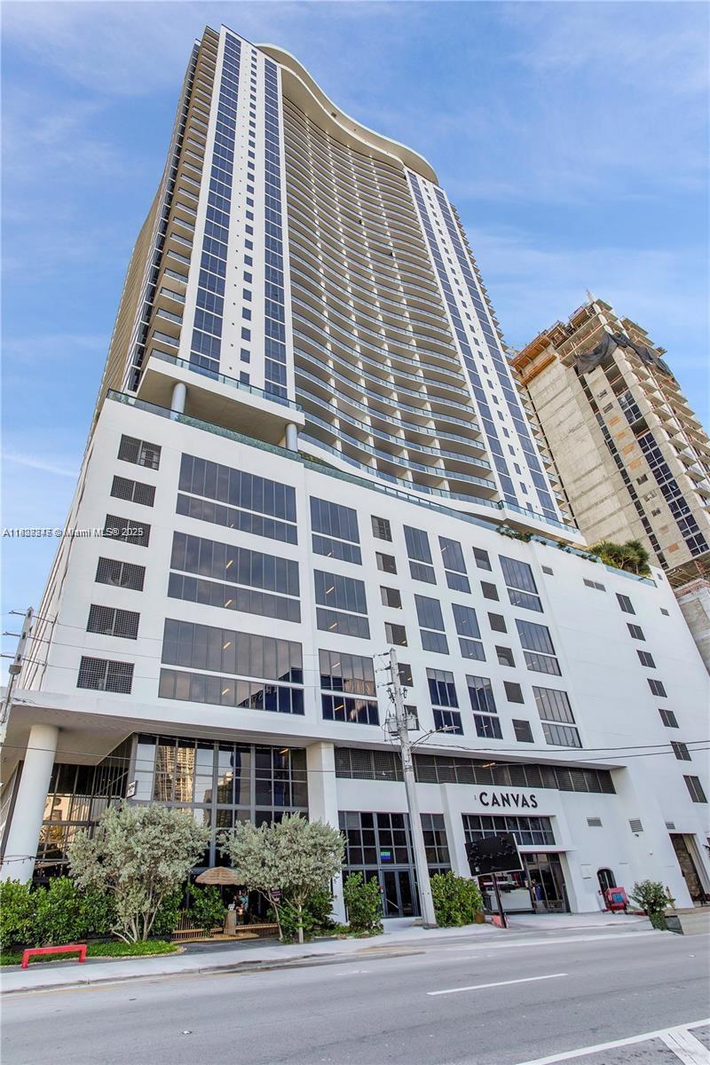 CANVAS CONDO - Residential