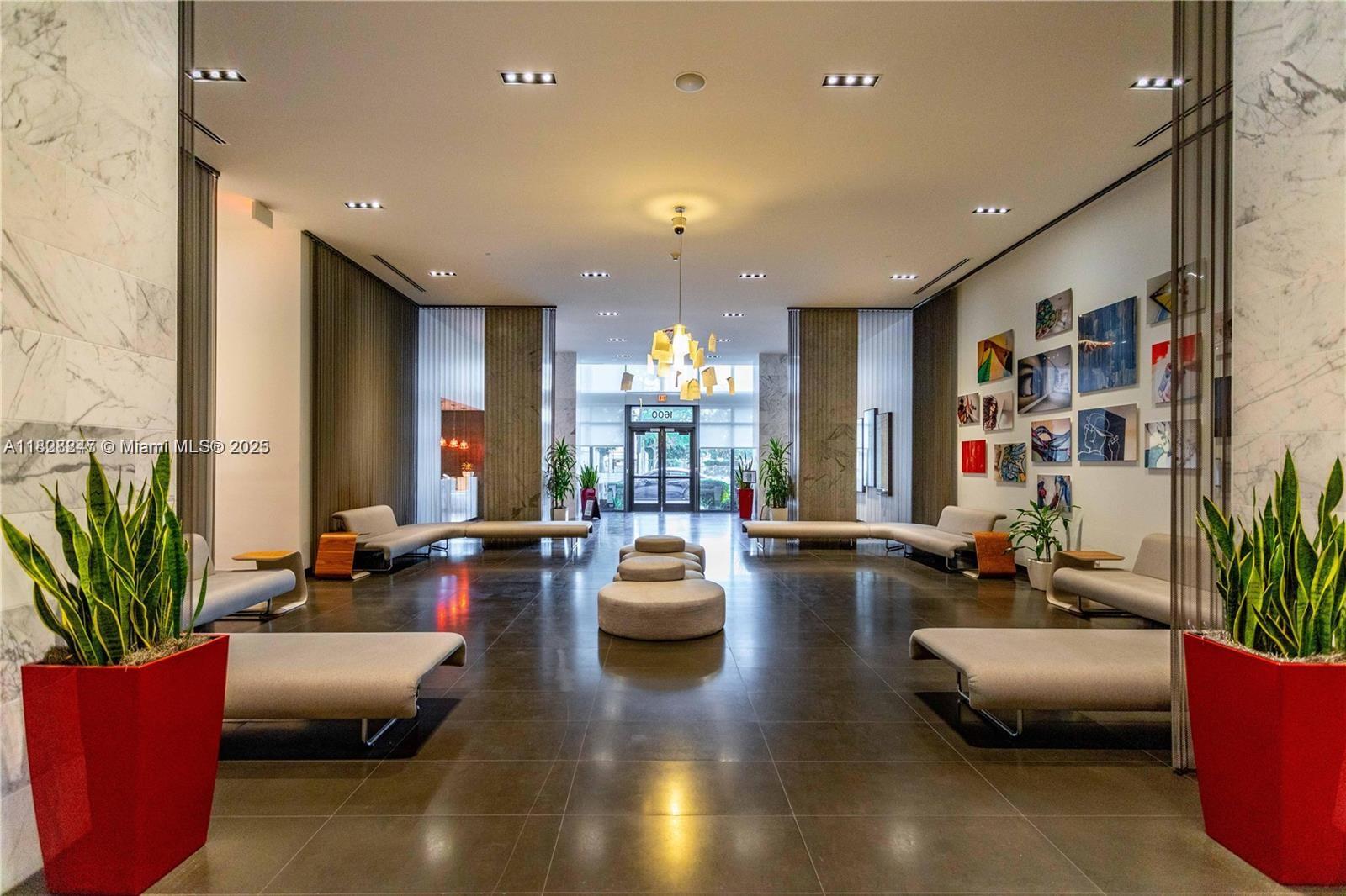 CANVAS CONDO - Residential