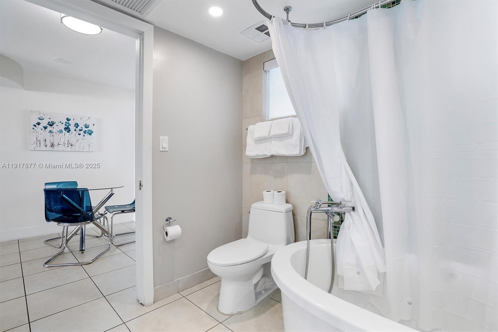 THE STRAND ON OCEAN DRIVE - Residential