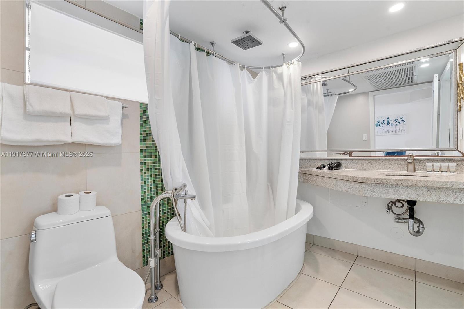 THE STRAND ON OCEAN DRIVE - Residential