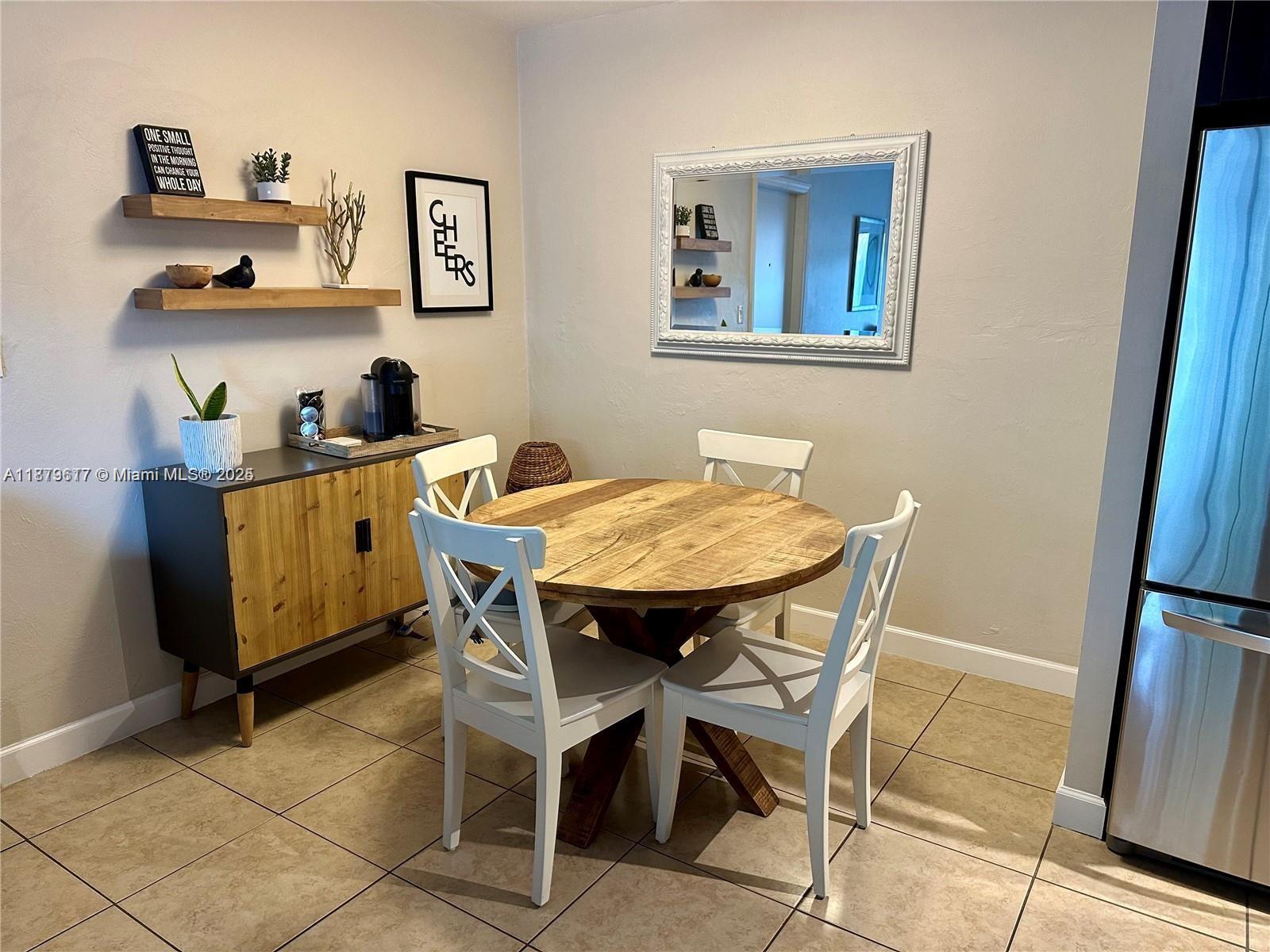 VENETIAN PALMS CONDO - Residential