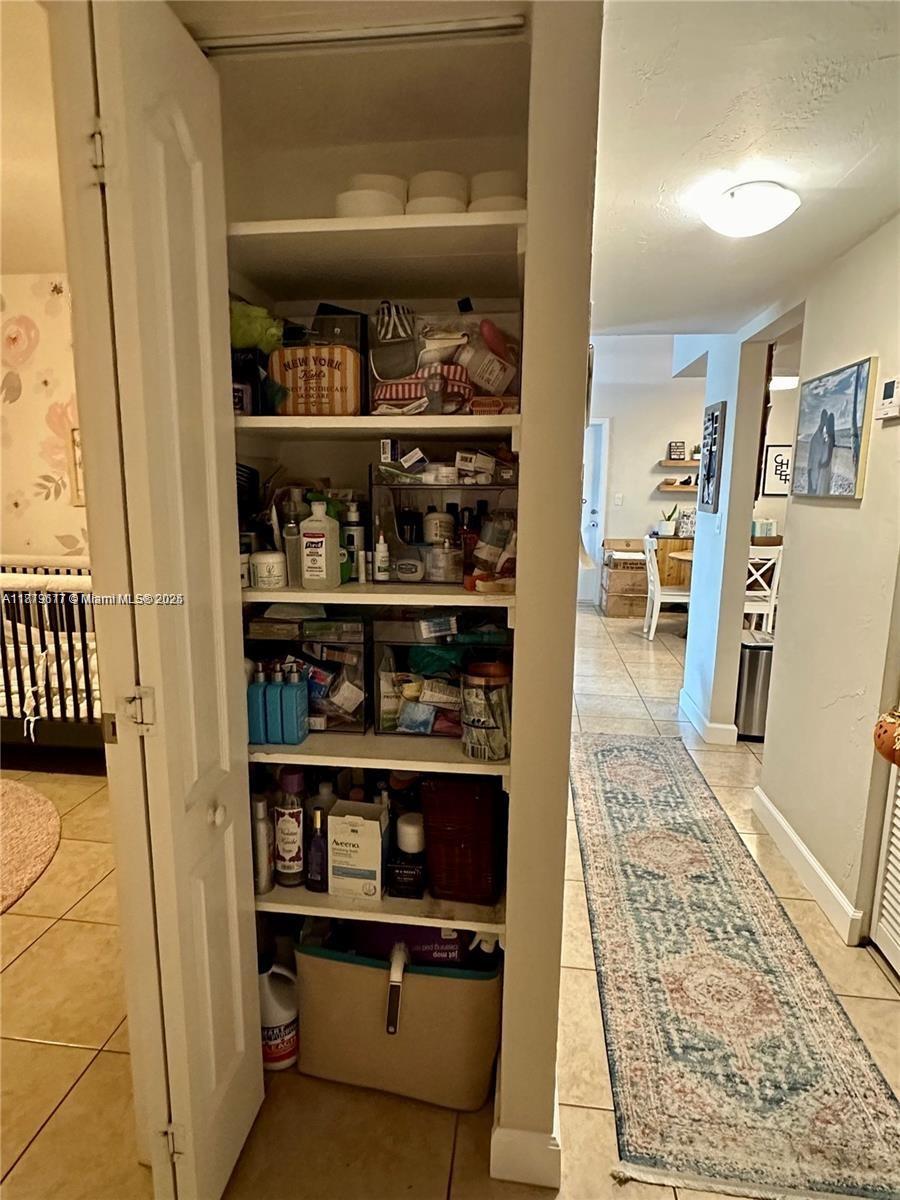 VENETIAN PALMS CONDO - Residential