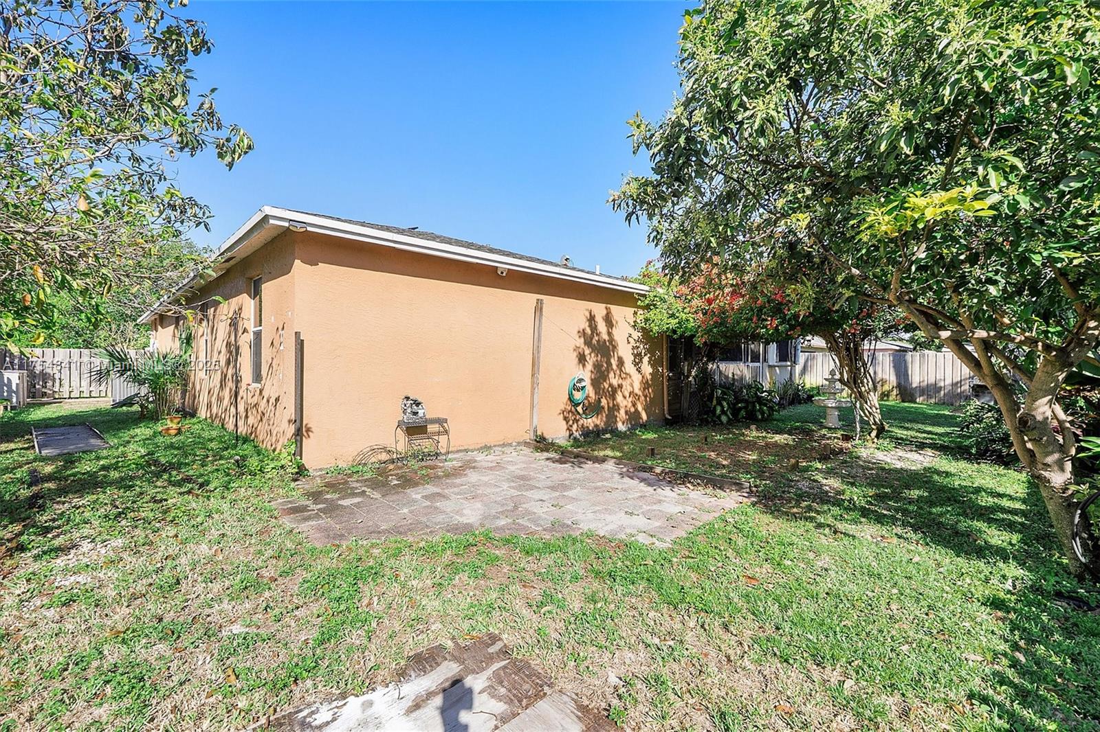 POMPANO BCH COMMUNITY - Residential