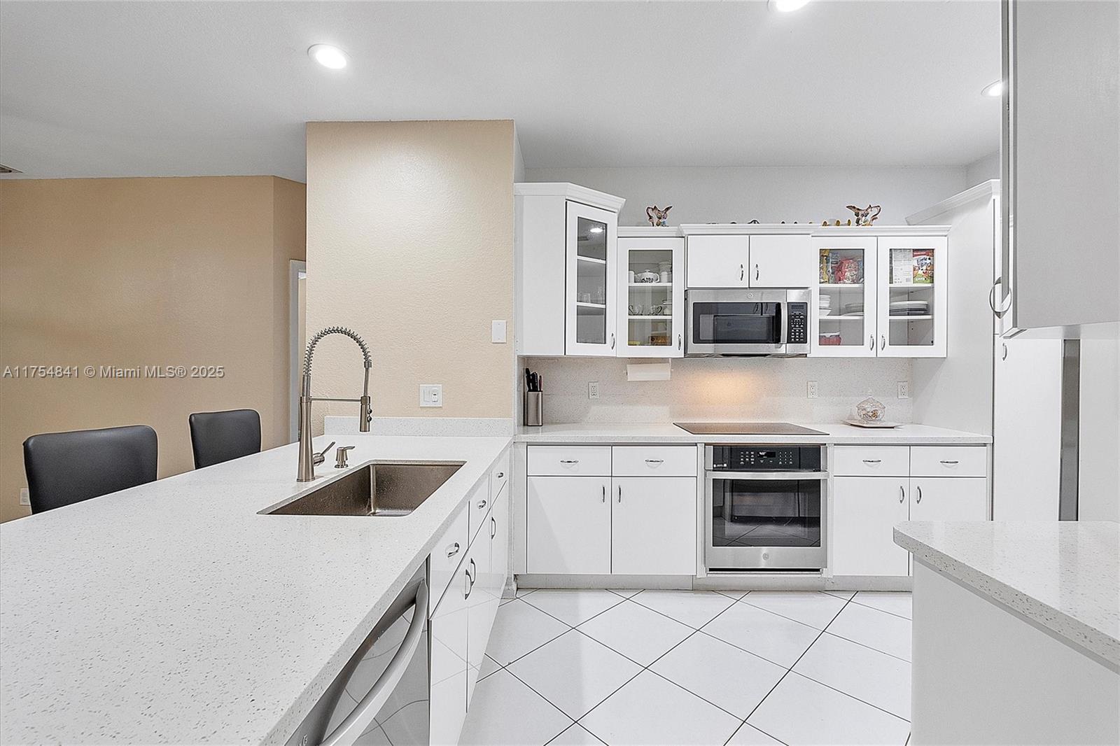 POMPANO BCH COMMUNITY - Residential