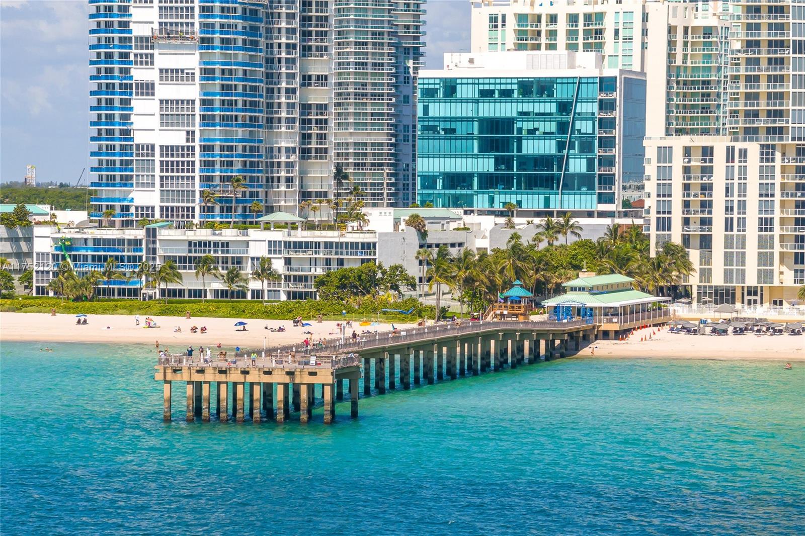 LA PERLA CONDO - Residential