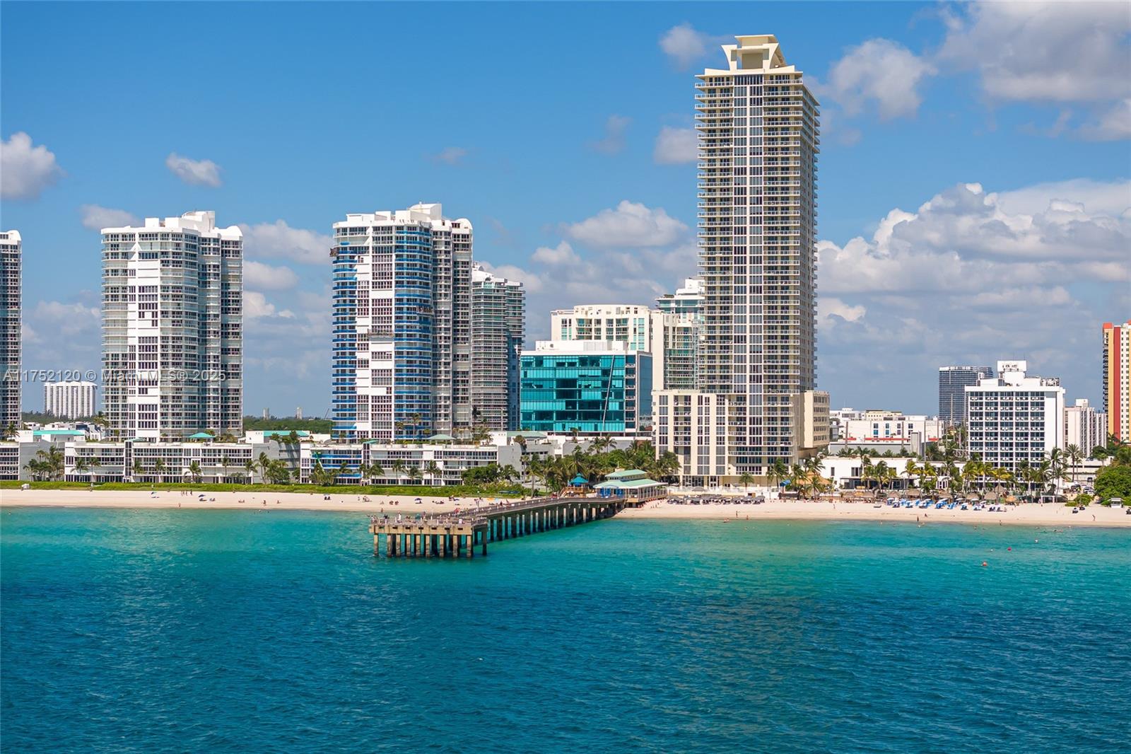 LA PERLA CONDO - Residential