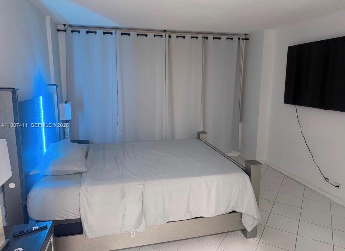 3505 S Ocean Dr 1018